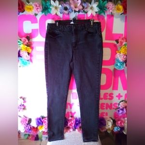 #048👉🏼Women's/Teens Black Jeans 👖